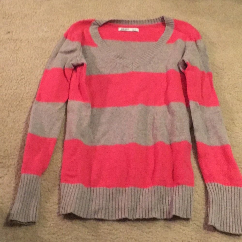 Sweater - Picture 1 of 1
